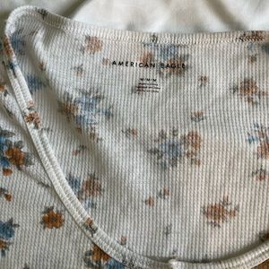 Scoop, button up t-shirt. Size M. Made by American Eagle.